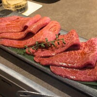 黒牛 - 左がミスジ、右がクリサンカク