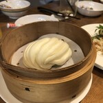 シルクバレル - 蒸しパン。甘みが素晴らしいです。