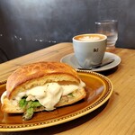 イキ ロースタリー&イータリー - 