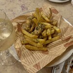 ピッツェリア・アッソ・ダ・ヤマグチ - カンベローニとフライドポテト　青のり風味