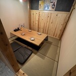 串やき いっしん - 個室になっています。