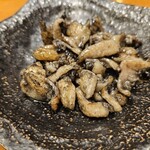 炭火焼 うさぎや - 親皮焼き