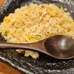 炭火焼 うさぎや - ガーリックチャーハン770円