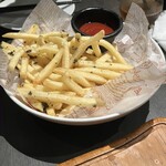 マルゴ - トリュフバターのフライドポテト。