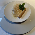 シェ・スガヤ - 【洋梨の赤ワイン煮、グラタン仕立て】