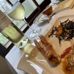 シェ・スガヤ - 【海苔とトマトの魚ソースキャビアの海老、
      イタリアの手長海老】　　　Baron Maxime Chardonnay