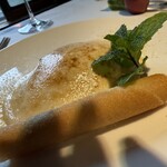 シェ・スガヤ - 【洋梨の赤ワイン煮、グラタン仕立て】