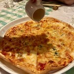 ヴィオニエ - ◉ ブルーチーズとはちみつのピザ   980円