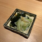 鮨処 池上 - こだわりワカメと蒸しキャベツ