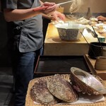 鮨処 池上 - 10年ものの巨大鮑