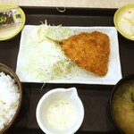 松のや - 料理写真:得朝アジフライ定食（お新香）＋タルタルソース