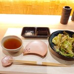 お出汁で食べる串かつと釜めしの専門店 ぎん庵 - 
