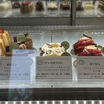 ラ・フィーユ 一之江店 - ショーケース