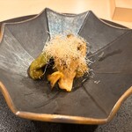 心一 - 野菜の煮浸し
      万願寺とうがらし まいたけ 赤茄子