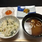 竹葉新葉亭 - 野沢菜の炊き込みご飯といくら