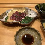 鮨 匠海 - 毎回感動する鯨の尾身。気仙沼産の13メールから30kgしか取れない貴重な肉。とろけます。このクオリティを続けるのは凄いです。