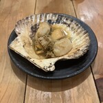 海鮮濱燒酒場 Yaichattei - ホタテバター醤油焼き