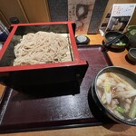 あじめん - 肉つけ汁蕎麦