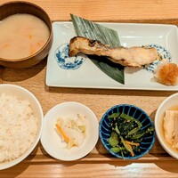 京都石塀小路豆ちゃ - さわらの西京焼き御膳