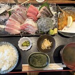 めしや　大磯港 - 