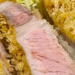 熟成豚 かわむら - リブロースかつ(210g)どアップ