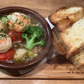 ビストロ料理とワインのお店 NicolaS_1