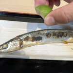 海の幸ふるまいセンター - すだちをひと搾り
