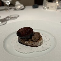 ロドラント ミノルナキジン - 秋刀魚のパテの上に黒いちじくがのってます^ ^