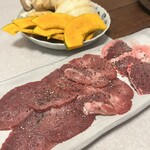 和牛焼肉と新鮮ホルモン MIYAKO - 