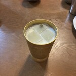 アムリタ インドスパイスカレーとナンと - ラッシー