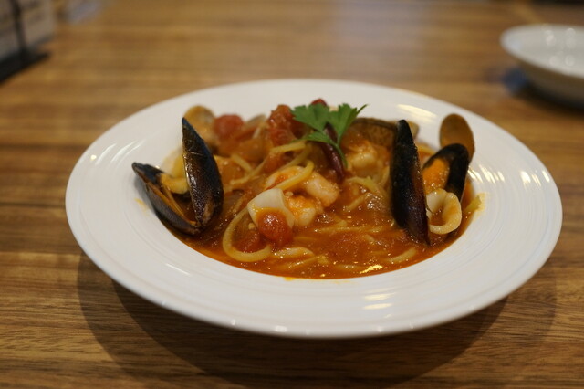 イタリアンバルPeCoPeCo福島店｜本格パスタとお酒を楽しむ