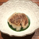 廣澤 - 焼きニラ饅頭、ニラソース、XO醬、海老と豚肉とエシャロット