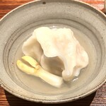 廣澤 - 大ズワイ蟹(北海道)の水餃子、セロリ、ピーナッツもやし、蛤出汁のスープ