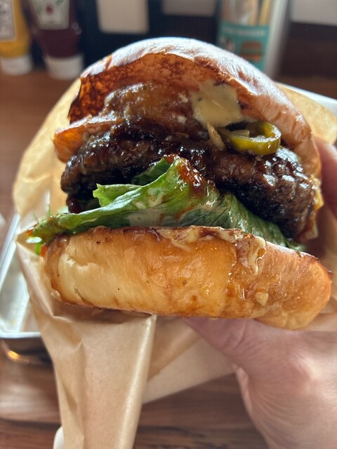 Cow Burgers（カウバーガーズ） - 美術館図書館前（ハンバーガー）の写真