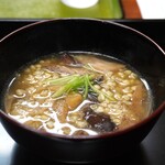 よし町 - 天然茸と蕎麦の実の雑炊