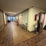 小田原城下町 鶏松 - 外観(次を右折)