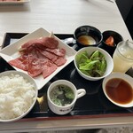 和牛屋 - ロース定食