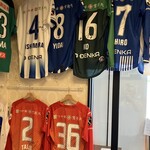 和牛屋 - こちらもユニフォーム