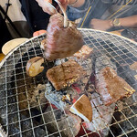 ジュージュー炭火焼肉 - 