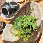 漁師酒場 あらき ホワイティ梅田店 - 春菊ナムル