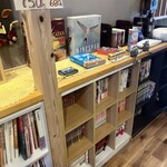 一日中モーニング - 2階席本棚