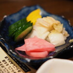 海鮮旬菜旨し酒 縁 - 漬物盛り合わせ