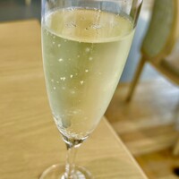 RISTORANTE E'VOLTA Unico Polo - セットのスパークリングワイン