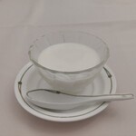 中国飯店 - 杏仁豆腐♪乳苦手なワタシもイケた♪