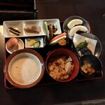 自然薯とろろ専門店 蔵王 小妻坂山 - 遠刈田自然薯御膳　松茸の炊込ご飯