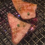 焼肉 六区 - 