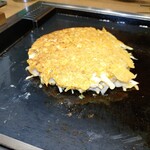 月島もんじゃ たまとや - お好み焼き　豚玉　¥1080