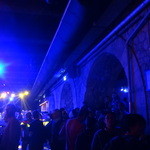 Club Showcase - セーヌ川にかかる橋の下の洞窟のようなクラブ