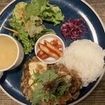 サラサ３ - 麻婆豆腐のランチプレート。