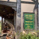 レストラン オズ - 入り口もいい